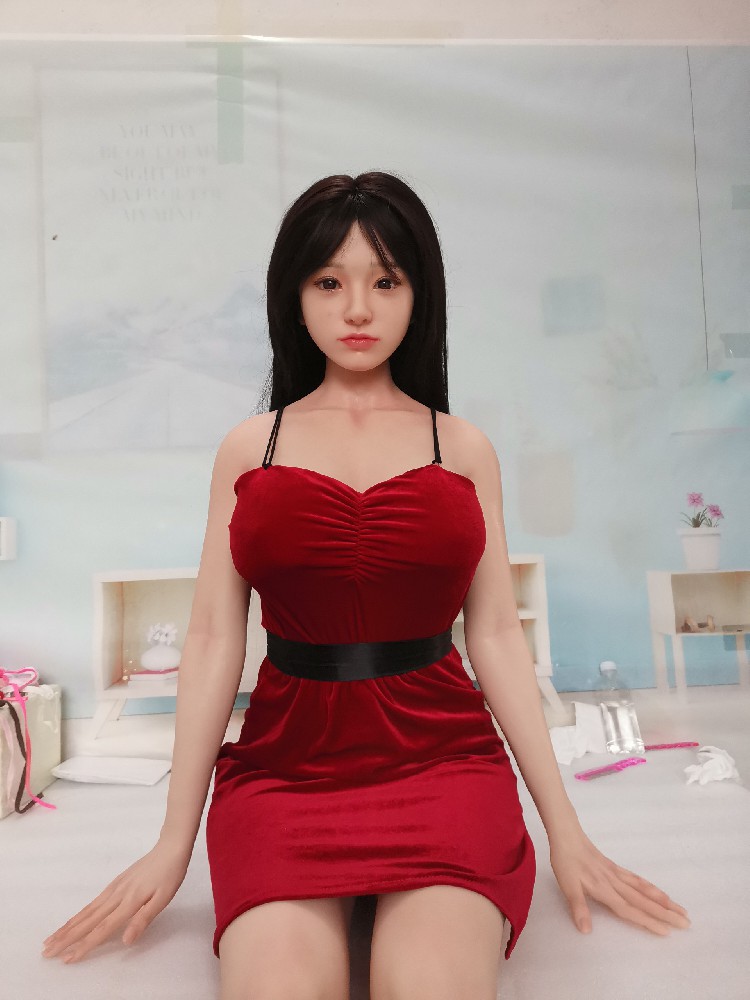 【AA765】 潮影全硅胶 1.7米，软硅胶头植发带活动下巴口腔舌头，触摸发音功能，脸上定制青春痘妆，原价8000多，2100邮自理！