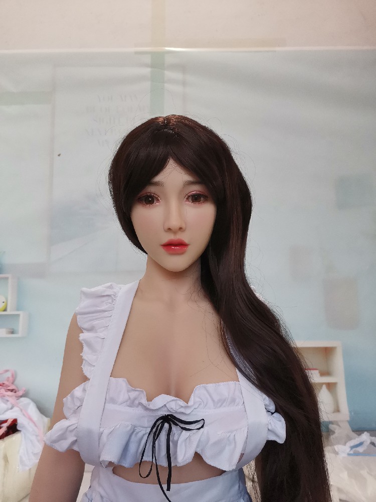 【AA518】全硅胶 1.5米，手和脚底有点瑕疵，1300邮自理！