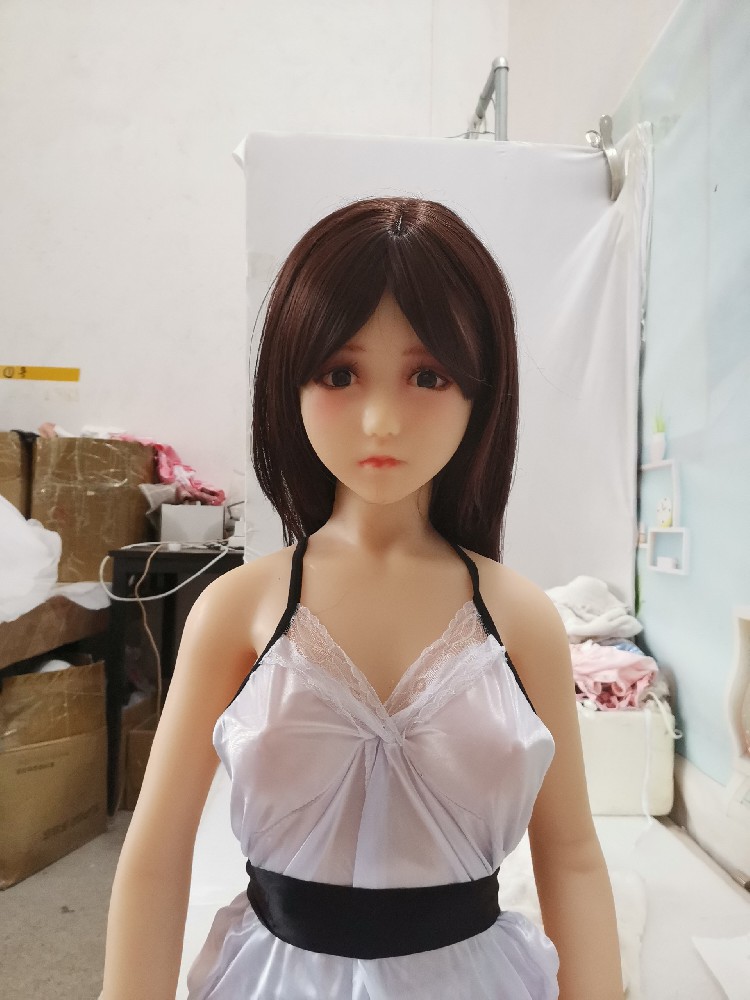 （BB581）  1.35米，身材很好，骨架进水了，190包邮