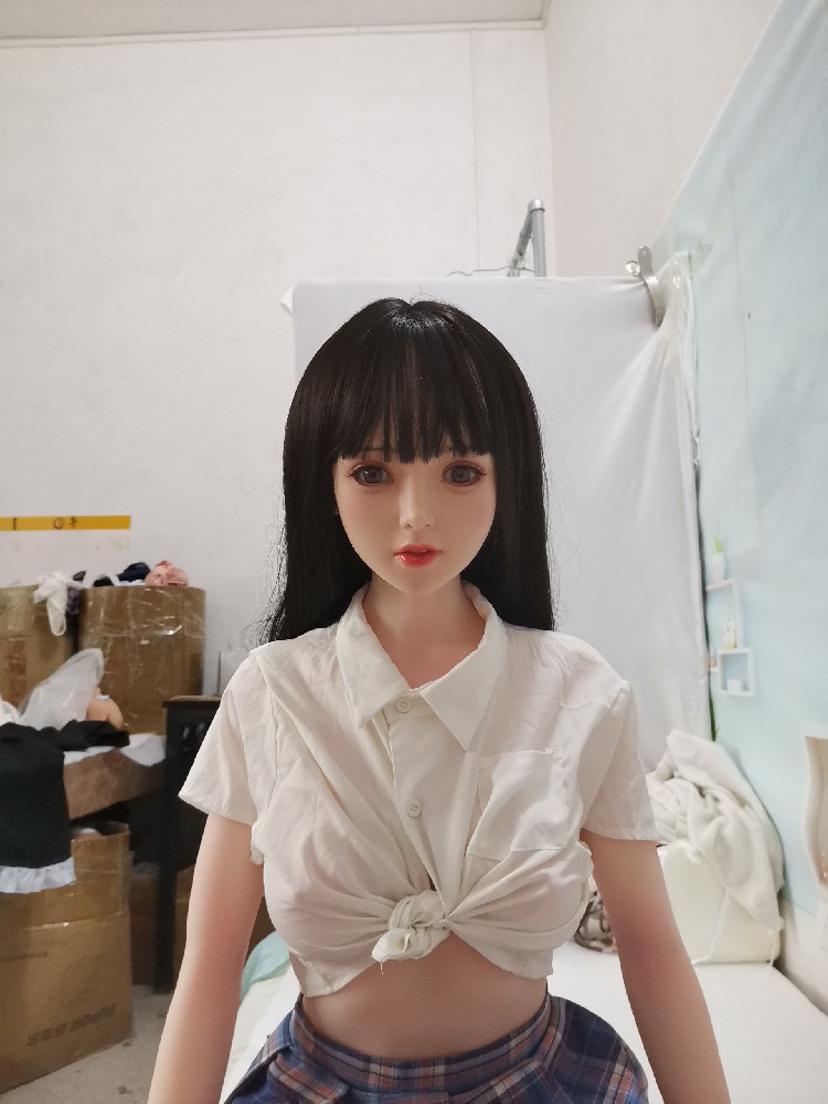 (BA968)  彼之良铃兰1.49米，硅胶头，带指骨，原价5000多，1800邮自理