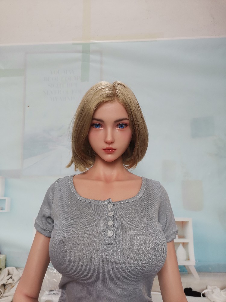 （AAA897）  潮影全硅胶玛丽1.68米，软硅胶头植发，带口X，带下ti夹吸+语音+指骨，3200邮自理