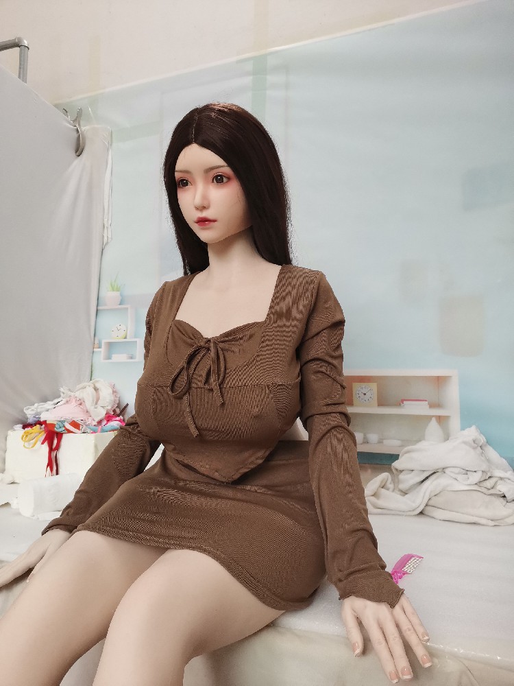 （AAA688） 肥婆全硅胶 1.6米，100斤，软硅胶头带活动下巴口腔舌头，带指骨，手指瑕疵，胳膊有磨损，1900邮自理！