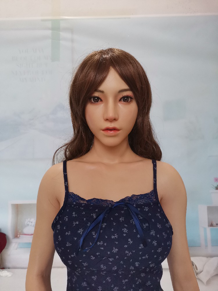 （AA725）Exdoll头身一体全硅胶尤莉1.7米，大牌子，身体涂装好，1900邮自理！