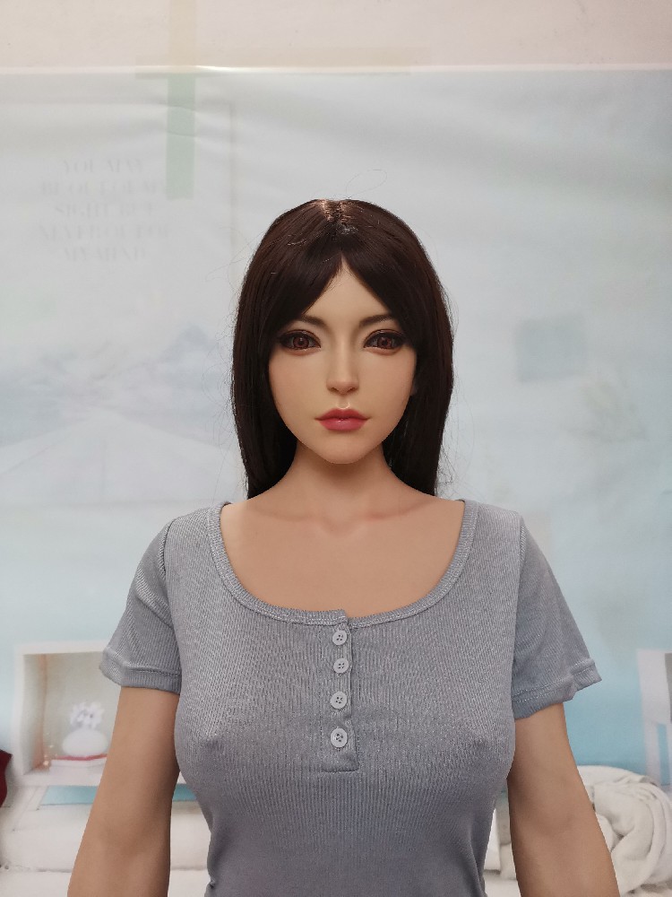 （AA766）Exdoll头身一体全硅胶雨诺1.7米，大牌子，身体涂装好，原价2万多，2200邮自理！