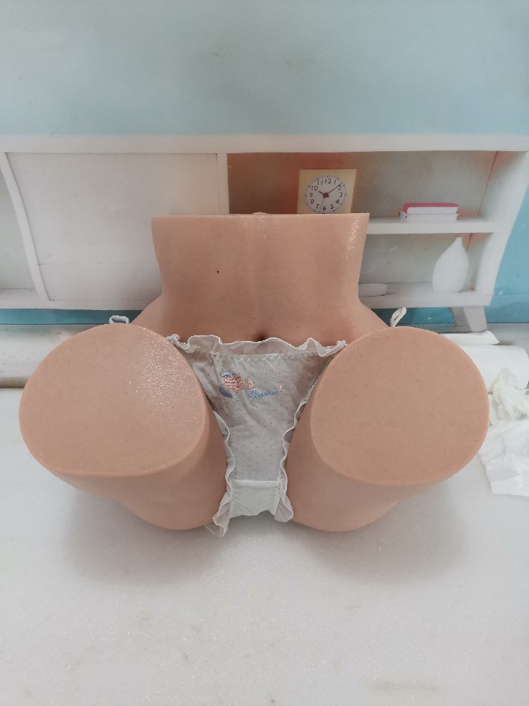 （A518）   妙小姐硅胶屁股，38斤，材质软，原价3000多，成色新，980邮自理！