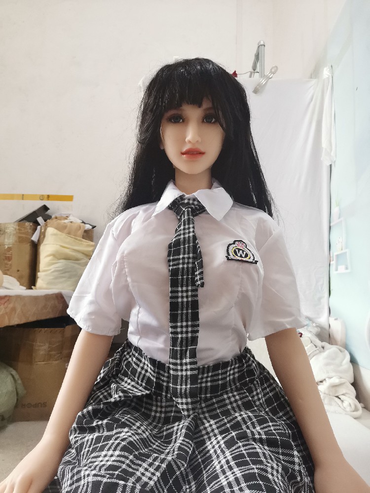 （AA677）叁卉全硅胶1.6米，软硅胶头带口腔舌头，小腿关节松了，790邮自理！