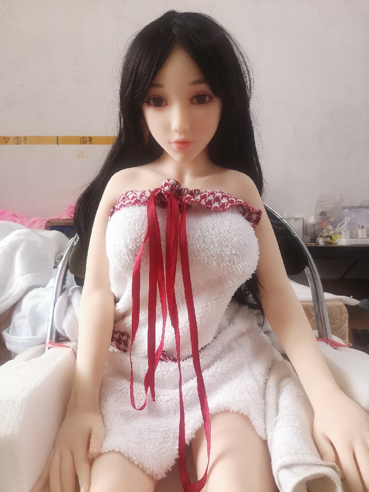 （B187） 1.1米大胸小娃娃，身材好，成色新，330邮自理