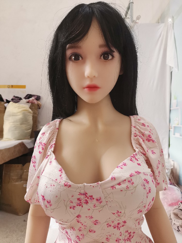 （BB650）1.6米，膝盖有点压痕，手腕关节有点松，390邮自理！