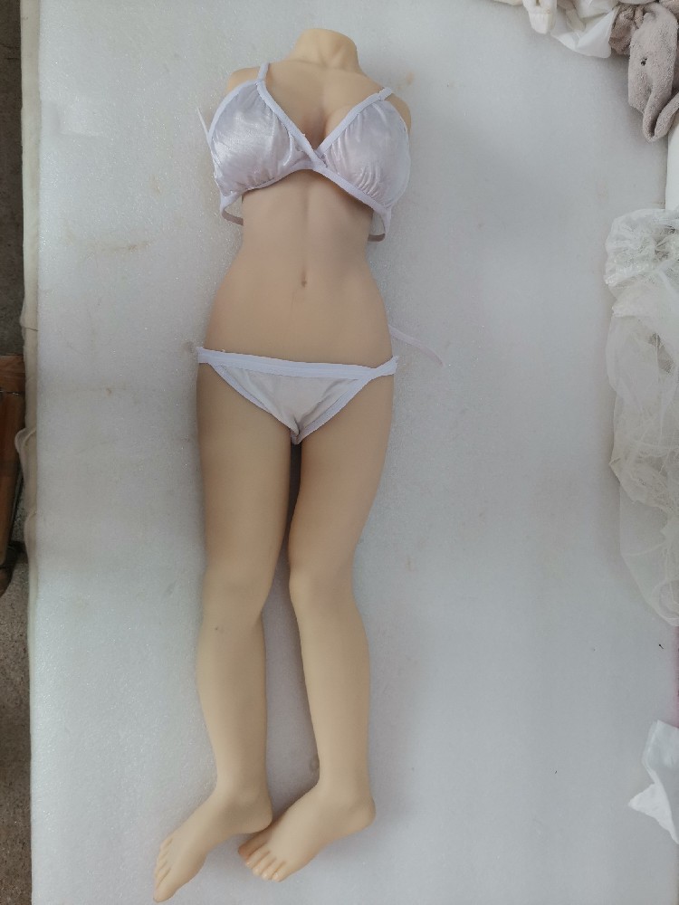 （B507） 无头无手娃娃松关节85厘米，下ti有点磨损，150包邮！