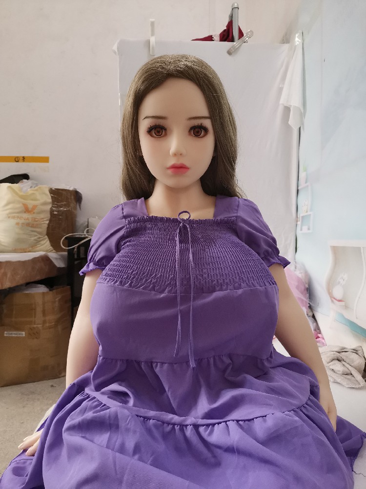 （BB375） 肥婆1.3米，合金骨架，下ti有点瑕疵，身材很好，590邮自理！