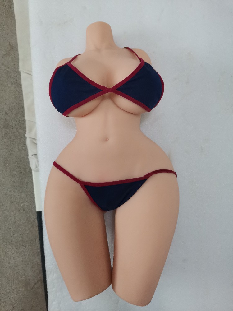 （B028）半身高60厘米，重20斤，200邮自理！