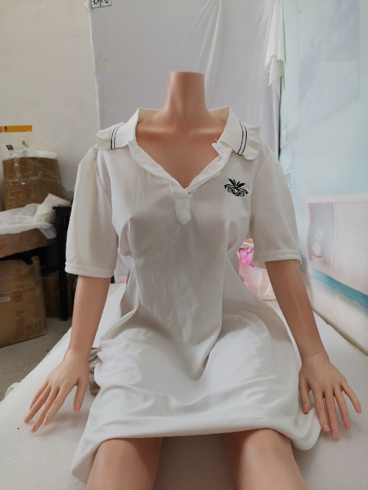 （A514）娃娃学姐全硅胶单身体1.35米，带指骨，m16通用接口，790邮自理！